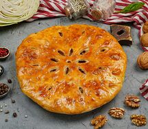 Осетинский пирог с капустой и грецкими орехами