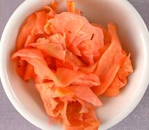 Имбирь маринованный розовый