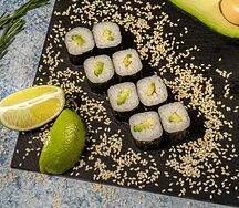 Маки Авокадо