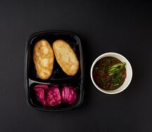 Лобио из красной фасоли с гурийской капустой