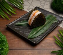 Онигири Сяке