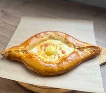 Хачапури по-аджарски