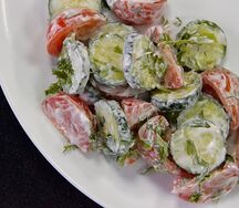 Домашний салат со сметаной