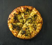 Хачапури по-мегрельски с соусом песто 