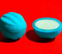 Орех с кокосовой начинкой