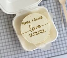 Бенто торт love в золоте