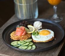 Завтрак Bakery Mart с драниками