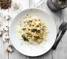 Паста трюфельная с грибами и сливочным соусом