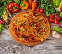 Хачапури шпинат-сыр