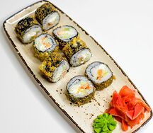Горячий ролл в кляре