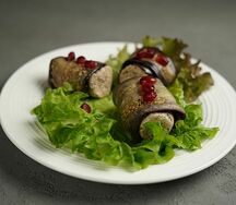 Баклажанные рулетики