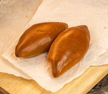 Пирожок с капустой и яйцом Буханка