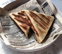 Грилата с курицей и грибами