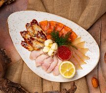 Ассорти из рыбных деликатесов