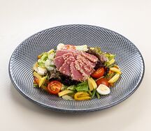 Салат нисуаз с тунцом