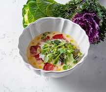 Картофельный крем-суп с уткой и трюфельным маслом