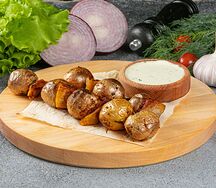 Молодой картофель с салом