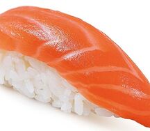 Суши с копченым лососем