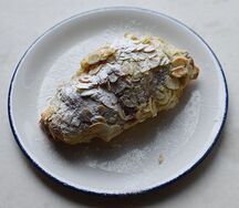 Круассан миндальный