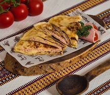 Блины с ветчиной и сыром