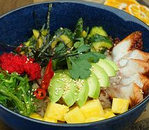 Поке с угрём фирменное