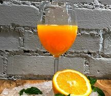 Свежевыжатый апельсиновый сок