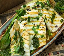 Романо салат с кальмаром на гриле, по-японски