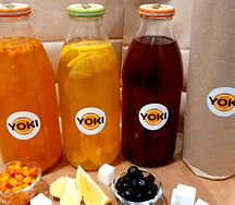 Чай смородиновый в стеклянной бутылке с винтовой крышкой Yoki