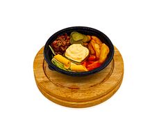 Теплый салат с беконом и картофелем