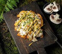 Фирменный картофель с грибным жюльеном