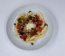 Пенне с баклажанами и сладким перцем