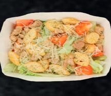 Салат Цезарь с курицей