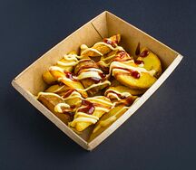 Картофель по-деревенски с соусом барбекю