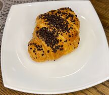 Круассан шоколадный