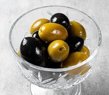 Оливки и маслины