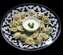 Пельмени домашние со сметаной