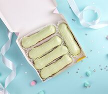 Подарочный набор фисташковых эклеров 5шт