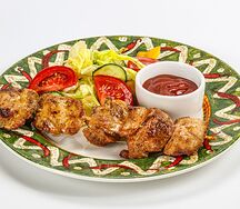 Шашлычок из курицы с гарниром на выбор