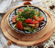 Салат острый с овощами