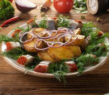 Сельдь с бейби картошкой