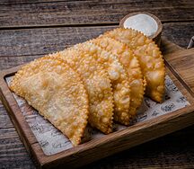 Мини чебуреки с крабом