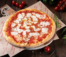 С томатами и моцареллой