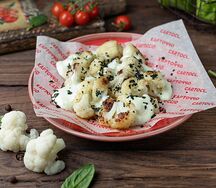 Цветная капуста с соусом васаби