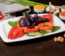 Ассорти из свежих овощей