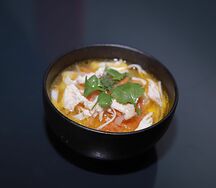 Куриный суп с лапшой