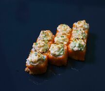Запеченный ролл Аляска