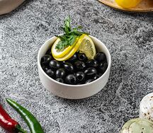 Маслины и оливки