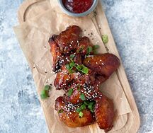 Крылья с соусом BBQ