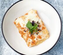 Гратен с треской и соусом карри