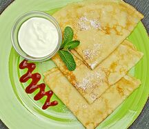 Блинчики со сметаной